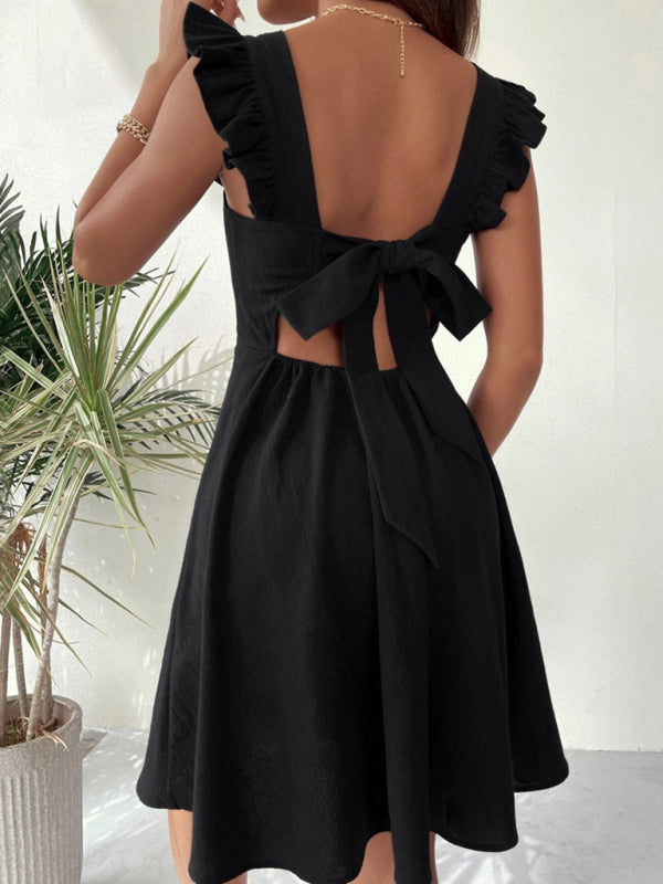 New pastoral style suspenders, sweet short skirt, temperament commuting holiday beach dress