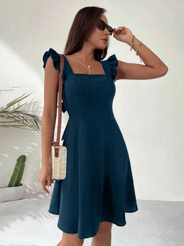 New pastoral style suspenders, sweet short skirt, temperament commuting holiday beach dress